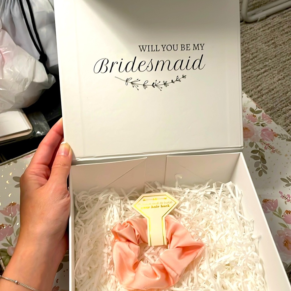 1 Bridesmaid Proposal Box
